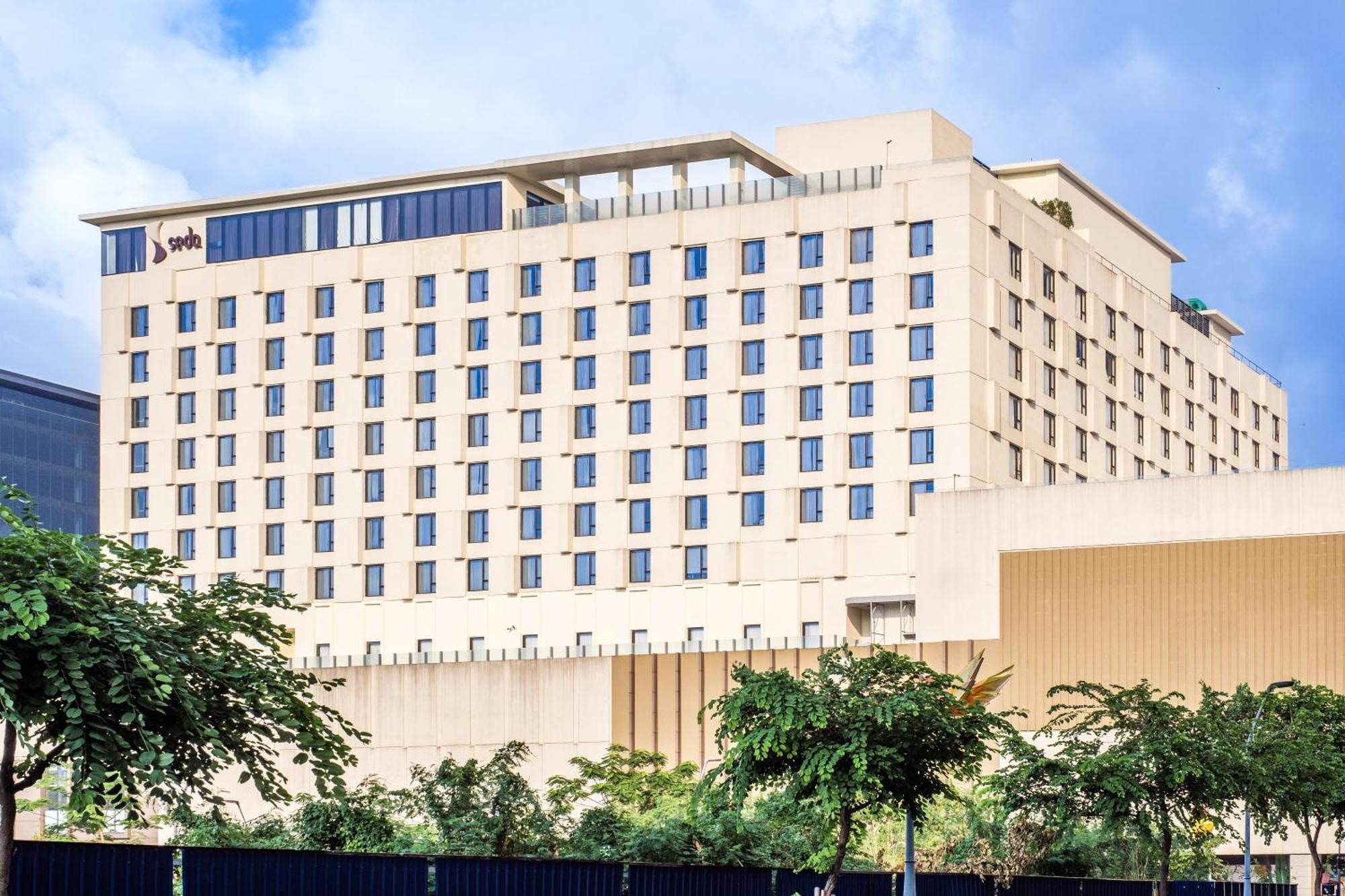 ホテル Seda Manila Bay Paranaque City エクステリア 写真