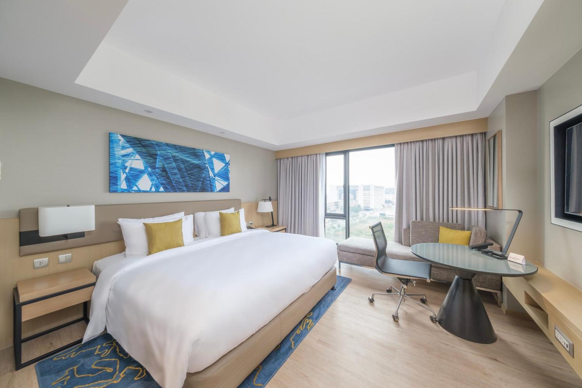 ホテル Seda Manila Bay Paranaque City エクステリア 写真